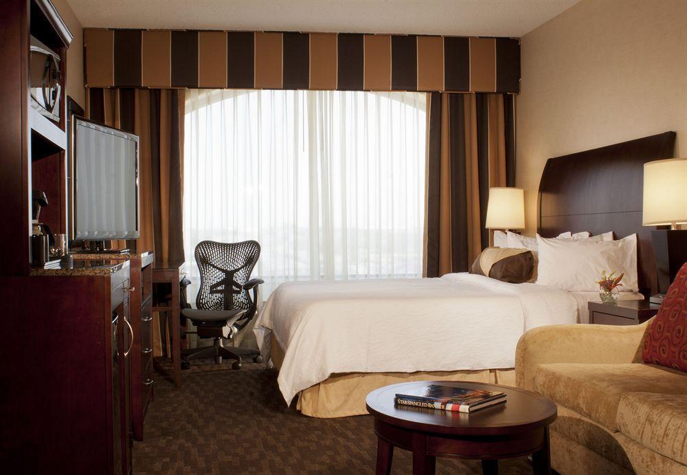 Embassy Suites By Hilton Dallas Near The Galleria Exterior foto