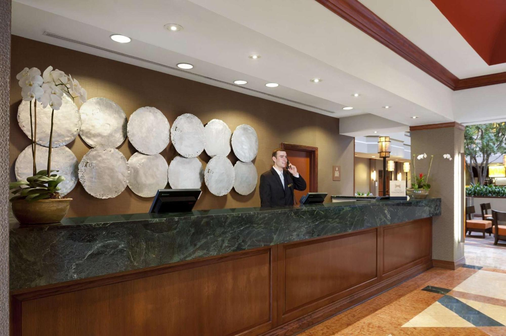Embassy Suites By Hilton Dallas Near The Galleria Exterior foto