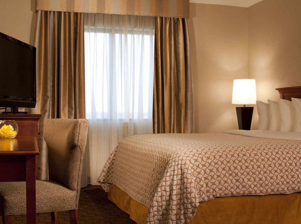 Embassy Suites By Hilton Dallas Near The Galleria Habitación foto